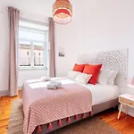 Portucale ! Deluxe 3 Bedroom In Arroios * Лиссабон