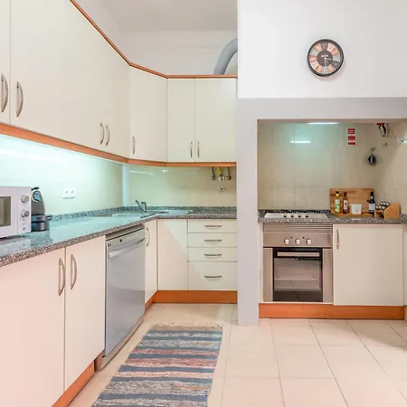 Portucale ! Deluxe 3 Bedroom In Arroios * リスボン