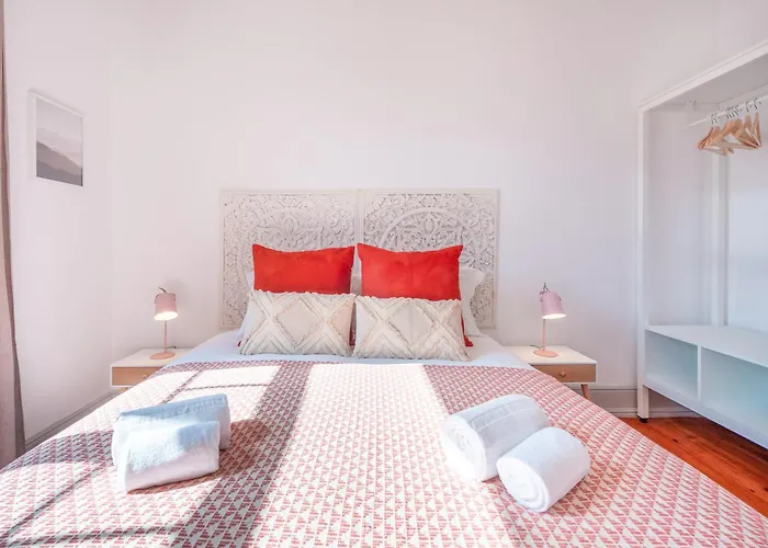 Portucale ! Deluxe 3 Bedroom In Arroios * Lisboa