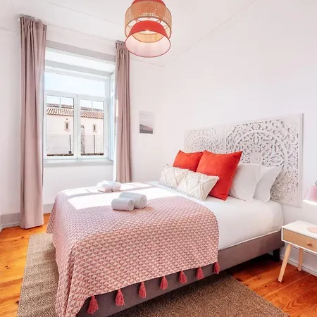 Portucale ! Deluxe 3 Bedroom In Arroios * Lizbona